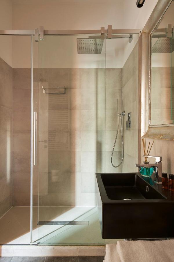 3 Master Bedrooms With Balcony On The River With Views Florenz Exterior foto