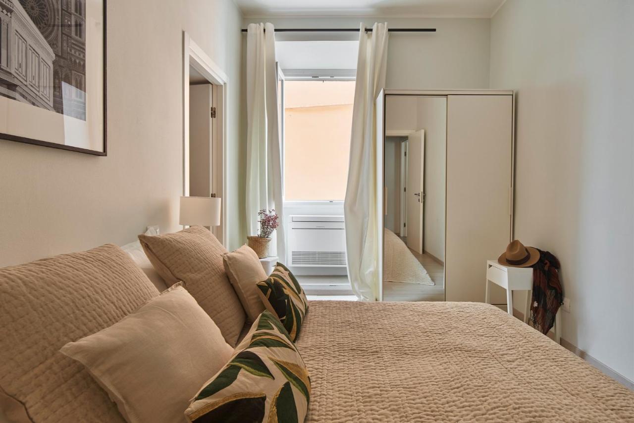 3 Master Bedrooms With Balcony On The River With Views Florenz Exterior foto