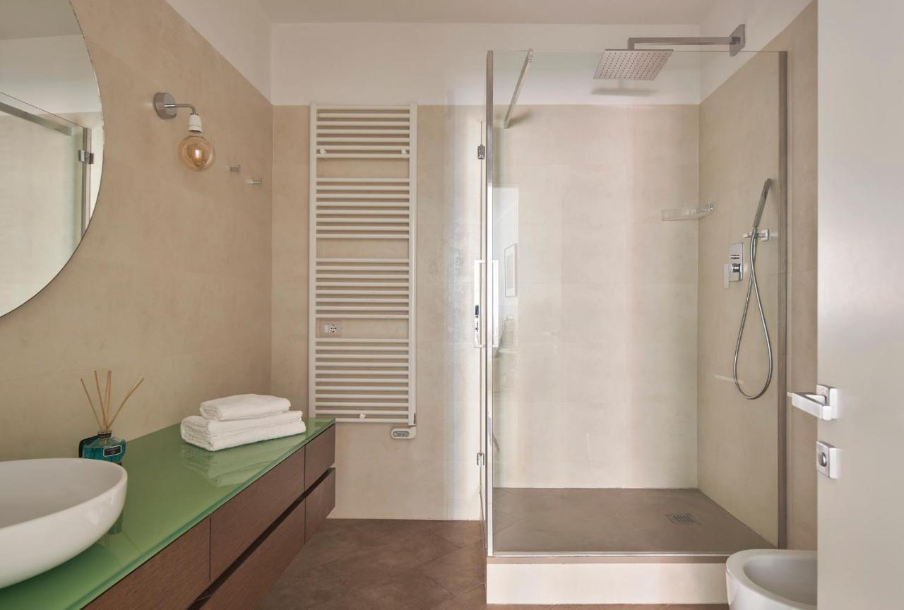 3 Master Bedrooms With Balcony On The River With Views Florenz Exterior foto