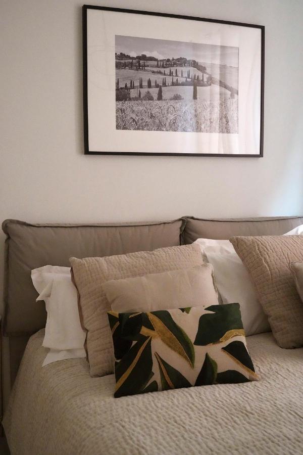 3 Master Bedrooms With Balcony On The River With Views Florenz Exterior foto
